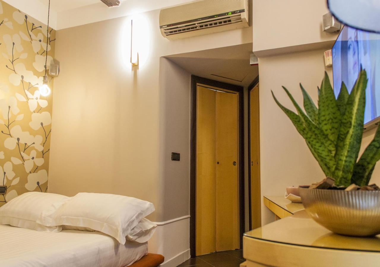 Relais Santa Chiara Lejlighed Napoli Eksteriør billede